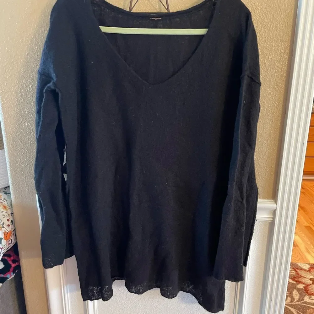 Free People Black V-Neck Sweater